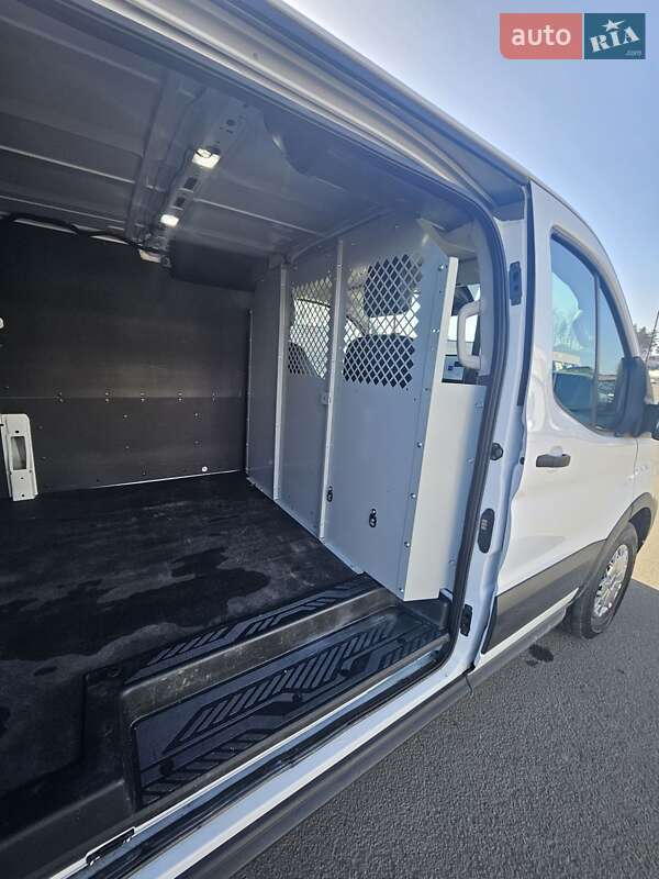 Грузовой фургон Ford E-Transit 2022 в Ковеле