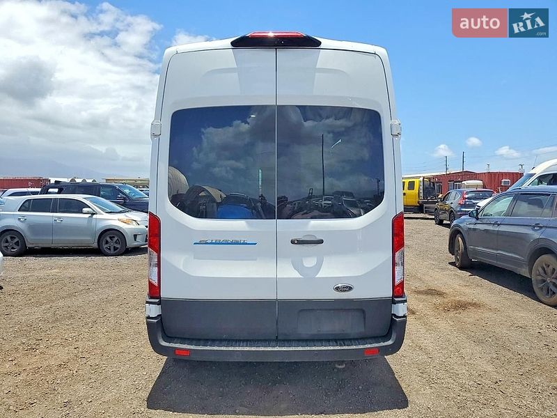Вантажний фургон Ford E-Transit 2023 в Чернівцях