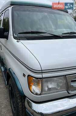 Мінівен Ford Econoline 1992 в 