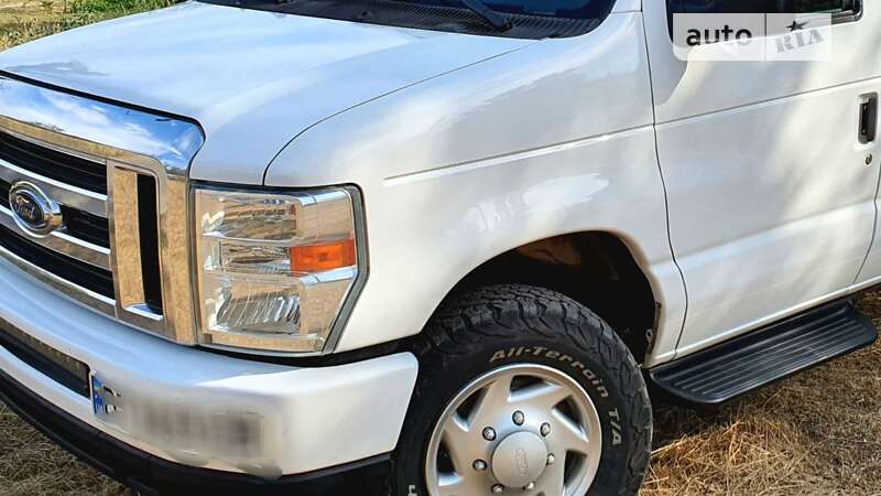 Минивэн Ford Econoline 2013 в Львове