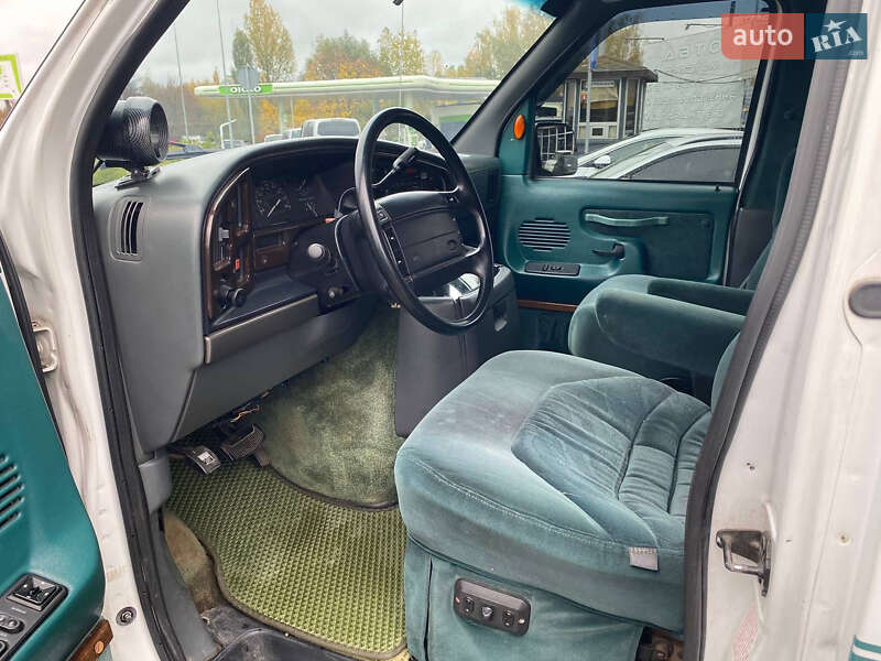 Мінівен Ford Econoline 1996 в Житомирі