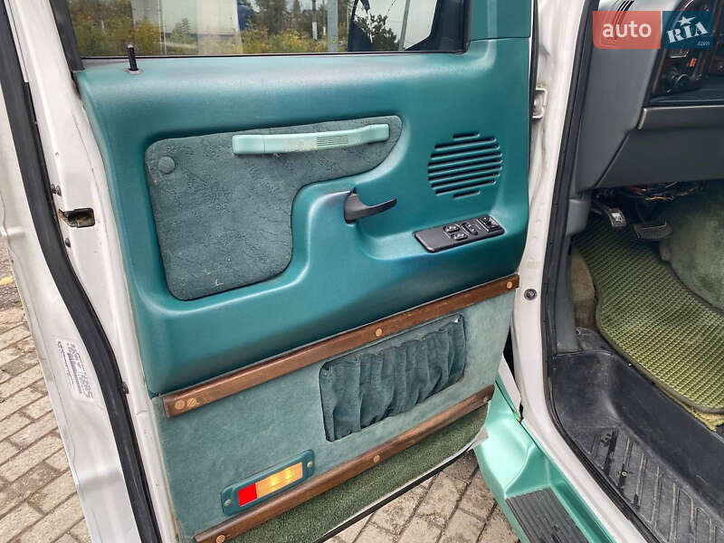 Мінівен Ford Econoline 1996 в Житомирі