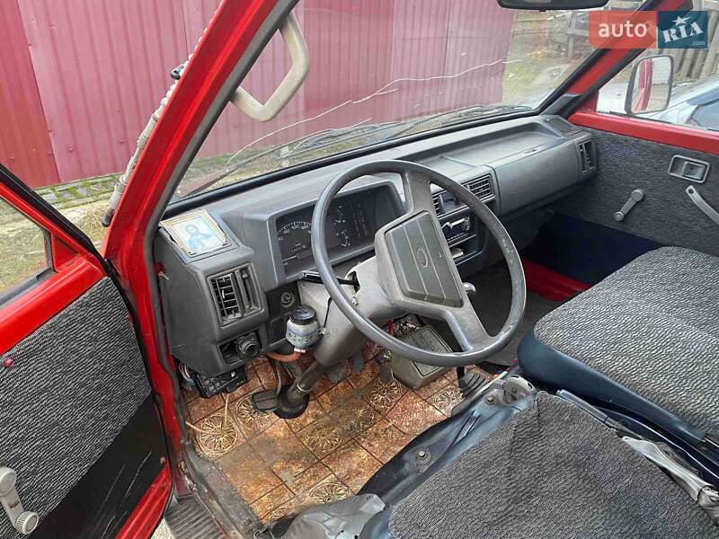 Минивэн Ford Econovan 1989 в Ракитном