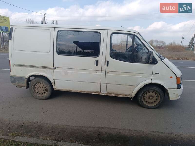 Мінівен Ford Econovan 1996 в Чернівцях