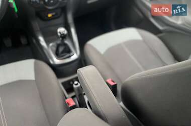 Внедорожник / Кроссовер Ford EcoSport 2015 в 