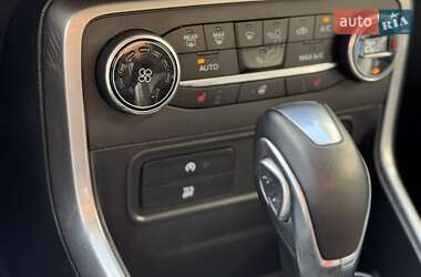 Позашляховик / Кросовер Ford EcoSport 2021 в 