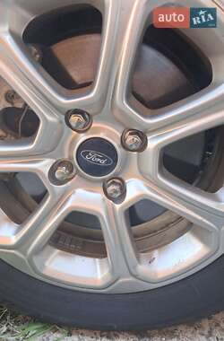 Внедорожник / Кроссовер Ford EcoSport 2018 в 