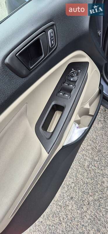 Внедорожник / Кроссовер Ford EcoSport 2017 в Киеве фото 5 Внедорожник / Кроссовер Ford EcoSport 2017 в Киеве