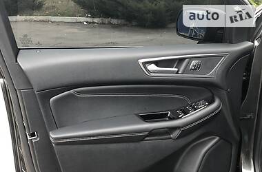 Внедорожник / Кроссовер Ford Edge 2018 в 