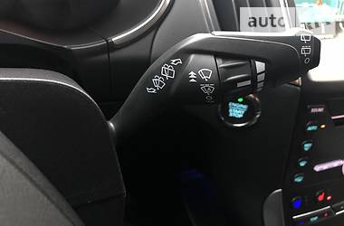 Внедорожник / Кроссовер Ford Edge 2018 в 