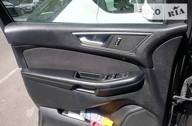 Позашляховик / Кросовер Ford Edge 2016 в 