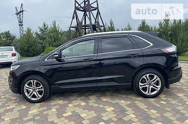 Позашляховик / Кросовер Ford Edge 2017 в 
