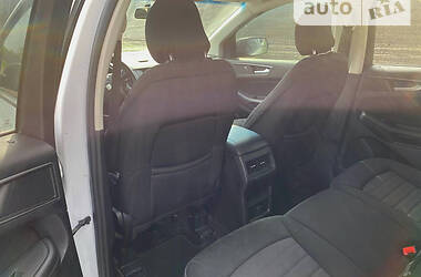 Внедорожник / Кроссовер Ford Edge 2015 в 