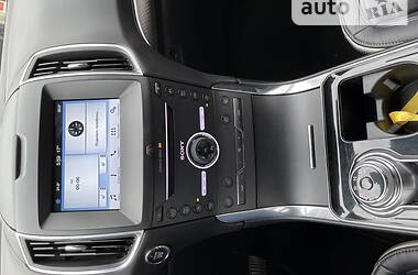 Внедорожник / Кроссовер Ford Edge 2018 в 