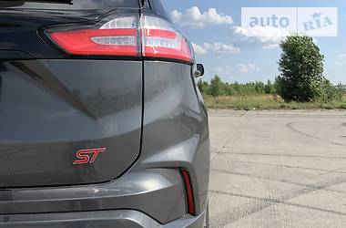 Внедорожник / Кроссовер Ford Edge 2019 в 