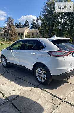 Внедорожник / Кроссовер Ford Edge 2015 в 