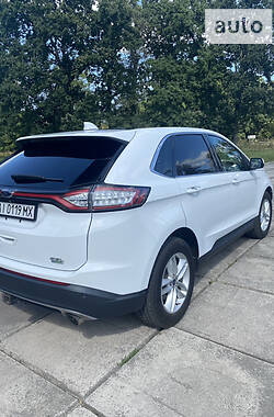 Внедорожник / Кроссовер Ford Edge 2015 в 