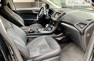 Внедорожник / Кроссовер Ford Edge 2016 в 
