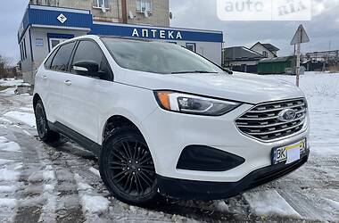 Внедорожник / Кроссовер Ford Edge 2018 в 