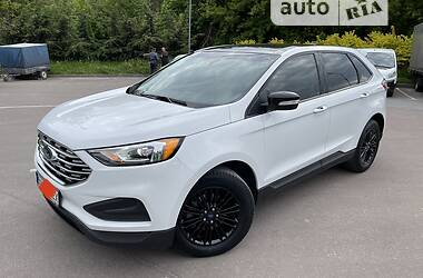 Внедорожник / Кроссовер Ford Edge 2018 в 