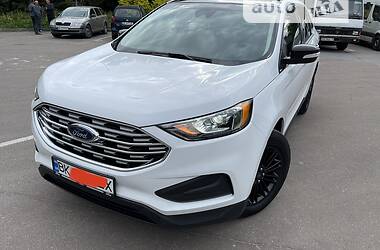 Внедорожник / Кроссовер Ford Edge 2018 в 