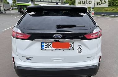 Внедорожник / Кроссовер Ford Edge 2018 в 
