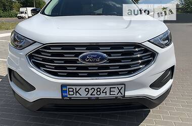 Внедорожник / Кроссовер Ford Edge 2018 в 