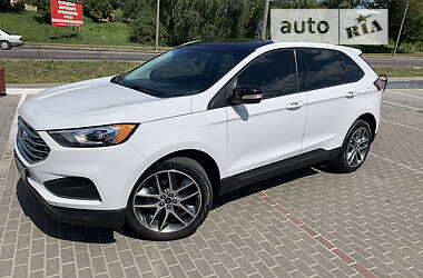 Внедорожник / Кроссовер Ford Edge 2018 в 