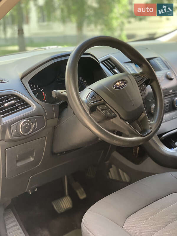 Внедорожник / Кроссовер Ford Edge 2015 в Полтаве