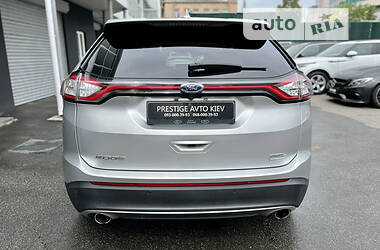 Позашляховик / Кросовер Ford Edge 2017 в 