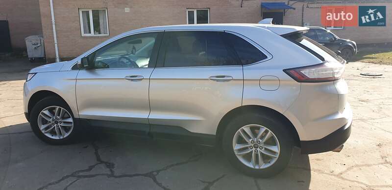 Позашляховик / Кросовер Ford Edge 2016 в Млиніві