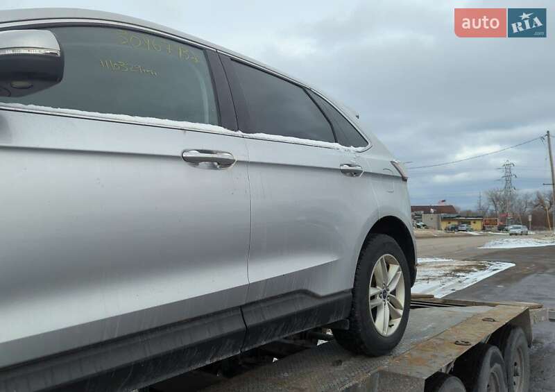 Позашляховик / Кросовер Ford Edge 2016 в Млиніві