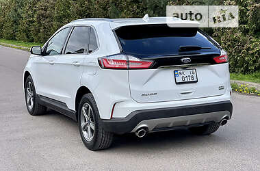Позашляховик / Кросовер Ford Edge 2020 в 