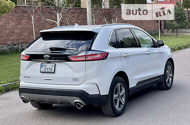 Позашляховик / Кросовер Ford Edge 2020 в 