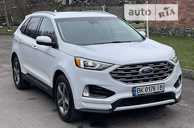Позашляховик / Кросовер Ford Edge 2020 в 