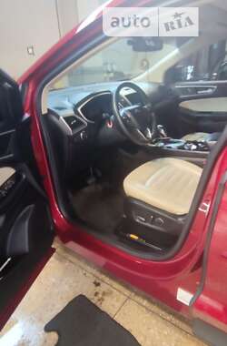 Внедорожник / Кроссовер Ford Edge 2017 в 