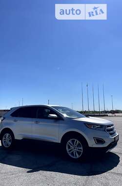 Внедорожник / Кроссовер Ford Edge 2016 в 