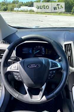 Внедорожник / Кроссовер Ford Edge 2016 в 