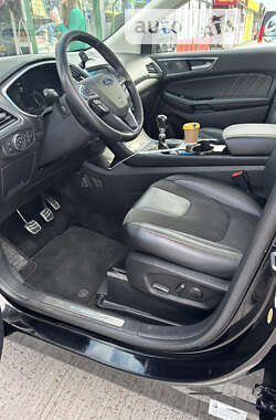 Внедорожник / Кроссовер Ford Edge 2017 в 