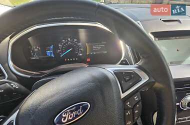 Внедорожник / Кроссовер Ford Edge 2017 в 