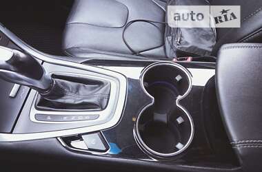 Внедорожник / Кроссовер Ford Edge 2015 в 