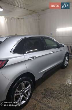 Внедорожник / Кроссовер Ford Edge 2016 в 