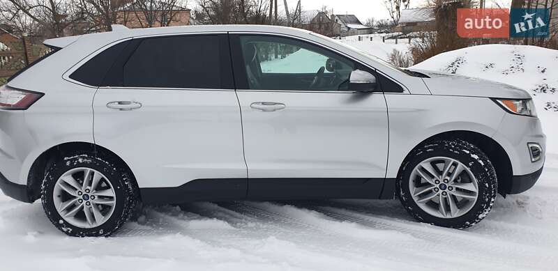 Позашляховик / Кросовер Ford Edge 2016 в Млиніві