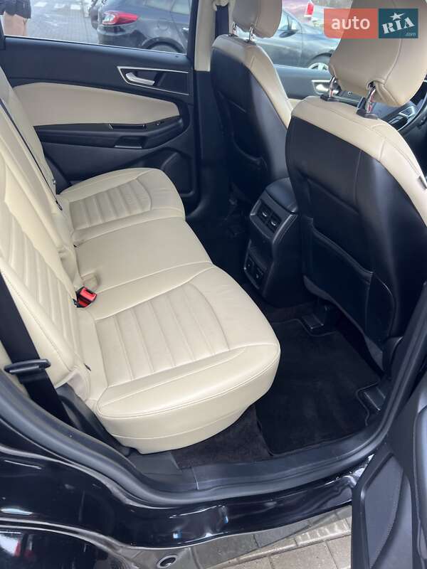 Позашляховик / Кросовер Ford Edge 2016 в Луцьку