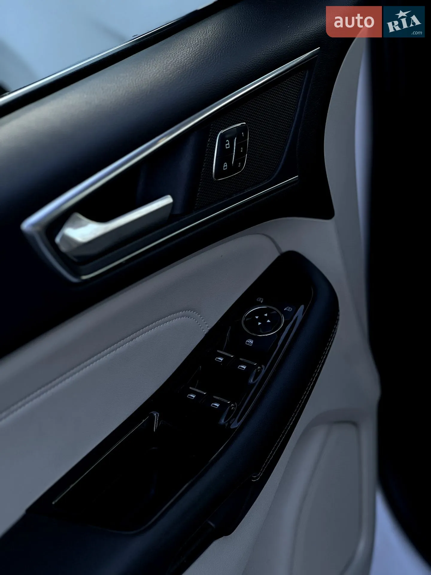2017 Ford Edge - мініатюра 26