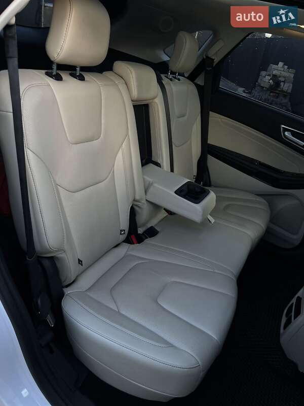 Внедорожник / Кроссовер Ford Edge 2017 в Ивано-Франковске
