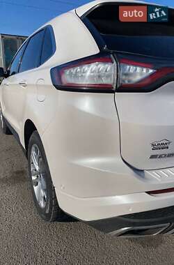 Внедорожник / Кроссовер Ford Edge 2017 в 