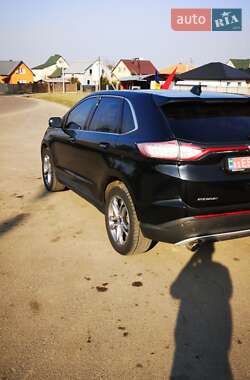 Внедорожник / Кроссовер Ford Edge 2016 в 