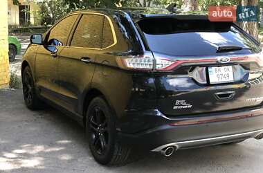 Внедорожник / Кроссовер Ford Edge 2015 в 