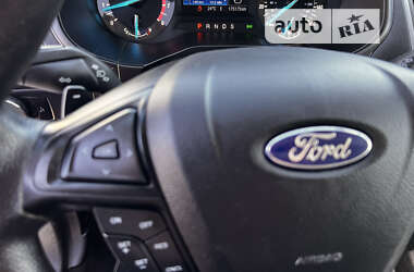 Позашляховик / Кросовер Ford Edge 2016 в Дубні